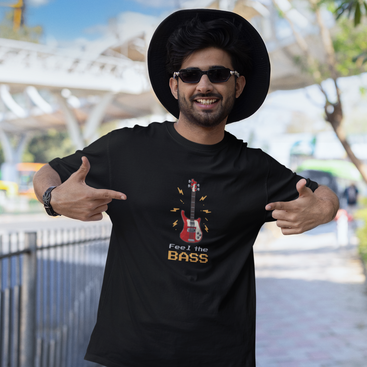 Feel the Bass! | Unisex T-shirt