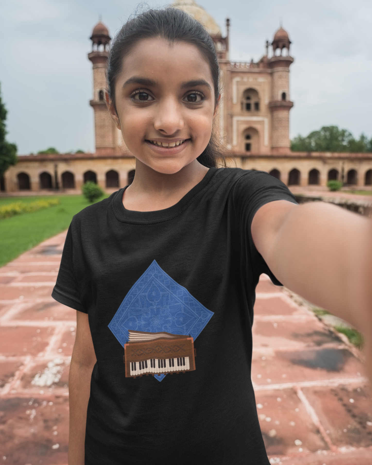 Mehfil - Harmonium | Kids T-shirt